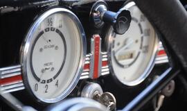 Į Klaipėdos gatves išriedėjo "Seni kibirai"