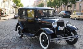 Į Klaipėdos gatves išriedėjo "Seni kibirai"