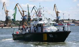 Prezidentė pakrikštijo pasieniečių laivą