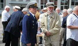 Jūreivystės mokykloje susitiko absolventai