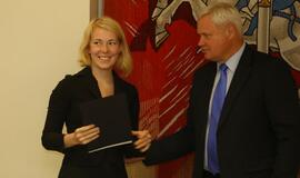 Savanorių apdovanojimas pas Merą