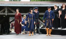 Pristatytas baltų genčių kostiumas