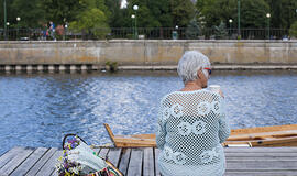 Palydint vasarą: haiku skaitymai valtyse