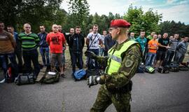 Į Klaipėdą atvyko pirmieji šauktiniai