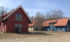 Preila - su boteliais ir sandėliu žvejams