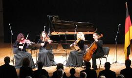 Minės 25-ąsias Vokietijos suvienijimo metines