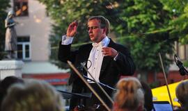 Muzikiniame teatre - vėl konfliktai