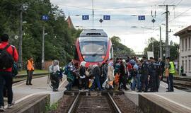 Per naktį į Austriją iš Vengrijos atvyko dar daugiau kaip 3 tūkstančiai sirų pabėgėlių