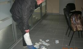 Keistuoliai kontrabandininkai nesiliauja stebinti muitininkų