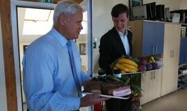 Sveikinimai "Vakarų ekspresui"