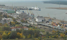 Sieks gyventojus apsaugoti nuo sunkvežimių