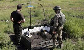 Ukrainoje vėl pažeidinėjamos paliaubos - žuvo du kariai