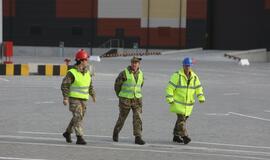 Į Klaipėdos uostą atplaukė britų karo technika pratyboms