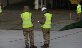 Į Klaipėdos uostą atplaukė britų karo technika pratyboms