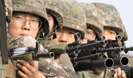 Pietų Korėja paleido įspėjamuosius šūvius į Šiaurės Korėjos patrulinį laivą