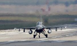 Rusijos naikintuvas pažeidė Turkijos oro erdvę