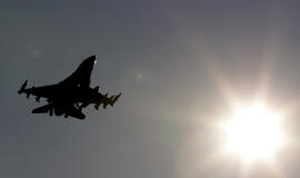 Turkija netoli Sirijos numušė skraidantį objektą