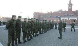 Lietuvos kariuomenės diena: karių rikiuotė KU aikštėje