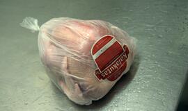 Ant šventinio stalo įsitvirtino kalakutas