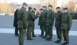 Lietuvos kariuomenės diena: karių rikiuotė KU aikštėje