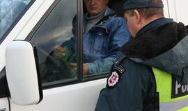 Padangų tikrinimo reidas šalia Tilžės turgaus