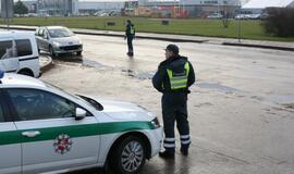 Padangų tikrinimo reidas šalia Tilžės turgaus