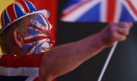 Apklausa: pusė britų nori pasitraukti iš ES