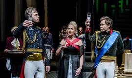 Spektaklio "Karalienė Luizė" premjera