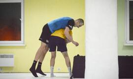 "Dragūno" treniruotė imtynių salėje