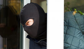 Plėšikai apiplėšė barą Mažojo Kaimelio gatvėje