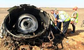 Bombą Rusijos lėktuve A321 padėjo "EgyptAir" mechanikas