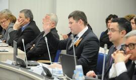 Viačeslavas Titovas posėdžiui pasipuošė Georgijaus juostele