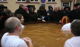 Miesto valdžios atstovai - geoterminio vandens kubile