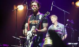 Praėjus trims mėnesiams po išpuolių "Eagles of Death Metal" vėl koncertavo Paryžiuje