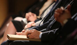 Kas sustabdys milijonų švaistymą?