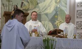 Ruandos kunigas Hermanas Šulcas Klaipėdos Marijos Taikos Karalienės bažnyčioje