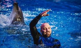 "Delfinai ir žvaigždės": jausmų tema