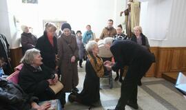 Ruandos kunigas Hermanas Šulcas Klaipėdos Marijos Taikos Karalienės bažnyčioje