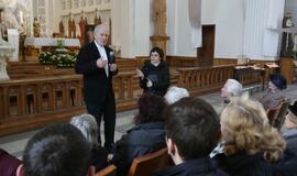 Ruandos kunigas Hermanas Šulcas Klaipėdos Marijos Taikos Karalienės bažnyčioje