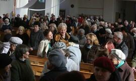 Ruandos kunigas Hermanas Šulcas Klaipėdos Marijos Taikos Karalienės bažnyčioje