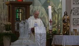 Ruandos kunigas Hermanas Šulcas Klaipėdos Marijos Taikos Karalienės bažnyčioje