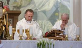 Ruandos kunigas Hermanas Šulcas Klaipėdos Marijos Taikos Karalienės bažnyčioje