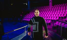 "Delfinai ir žvaigždės": jausmų tema