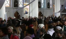 Ruandos kunigas Hermanas Šulcas Klaipėdos Marijos Taikos Karalienės bažnyčioje