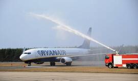 "Ryanair" pradėjo skraidinti iš Palangos į Stanstedą