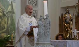 Ruandos kunigas Hermanas Šulcas Klaipėdos Marijos Taikos Karalienės bažnyčioje