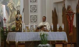 Ruandos kunigas Hermanas Šulcas Klaipėdos Marijos Taikos Karalienės bažnyčioje