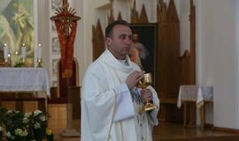 Ruandos kunigas Hermanas Šulcas Klaipėdos Marijos Taikos Karalienės bažnyčioje