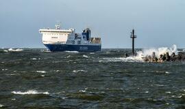 Vasarį uosto krovinių apyvartos kreivė kilo