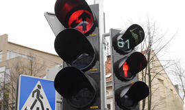 Greitį mėgstančius vairuotojus drausmins išmanieji šviesoforai